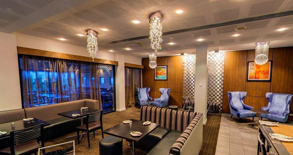 Assured Ascot Quays Apartment Hotel Perth Exteriör bild