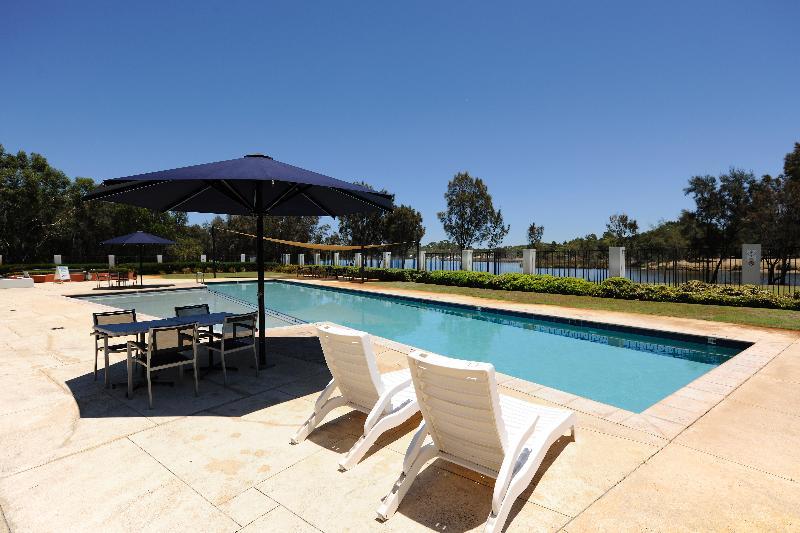 Assured Ascot Quays Apartment Hotel Perth Exteriör bild