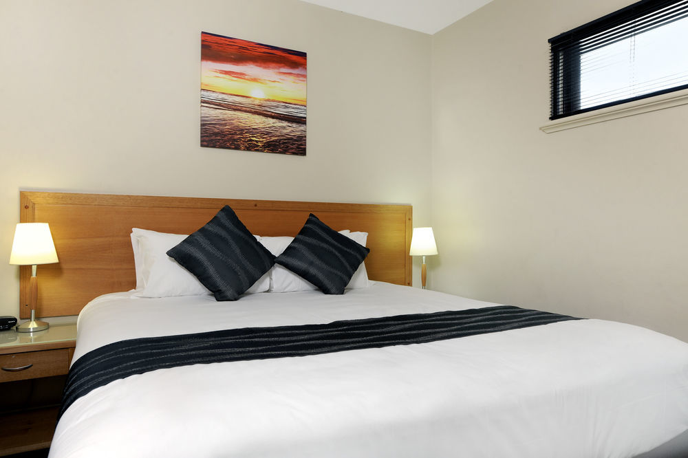 Assured Ascot Quays Apartment Hotel Perth Exteriör bild