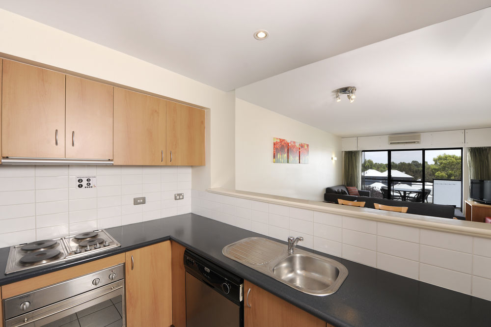 Assured Ascot Quays Apartment Hotel Perth Exteriör bild